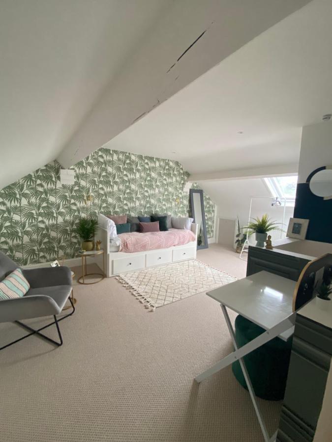 Luxury Spacious Renovated Townhouse 格兰瑟姆 外观 照片